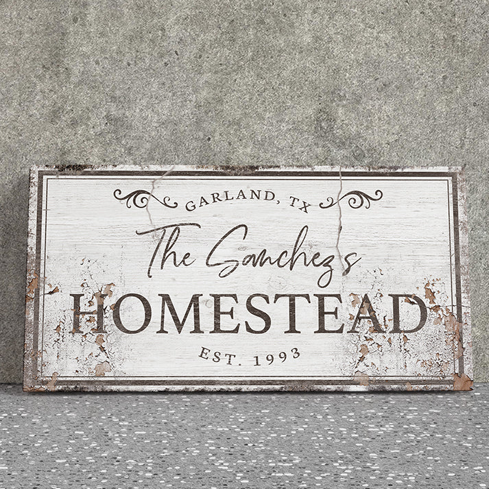 Personalized Homestead Family Name Sign for Farmhouse – Rustic Vintage Farmhouse Wall Art – Custom Last Name Sign with Established Date for Home Décor, Housewarming, Christmas, and Real Estate Gifts