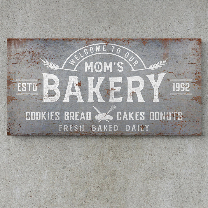 Custom Rustic Bakery Sign - Personalized Bakery Sign for Home, Café, or Bake Shop - Vintage Farmhouse Kitchen Decor - Fresh Bread, Pies & Cakes Shop Sign - Distressed Wooden Wall Art